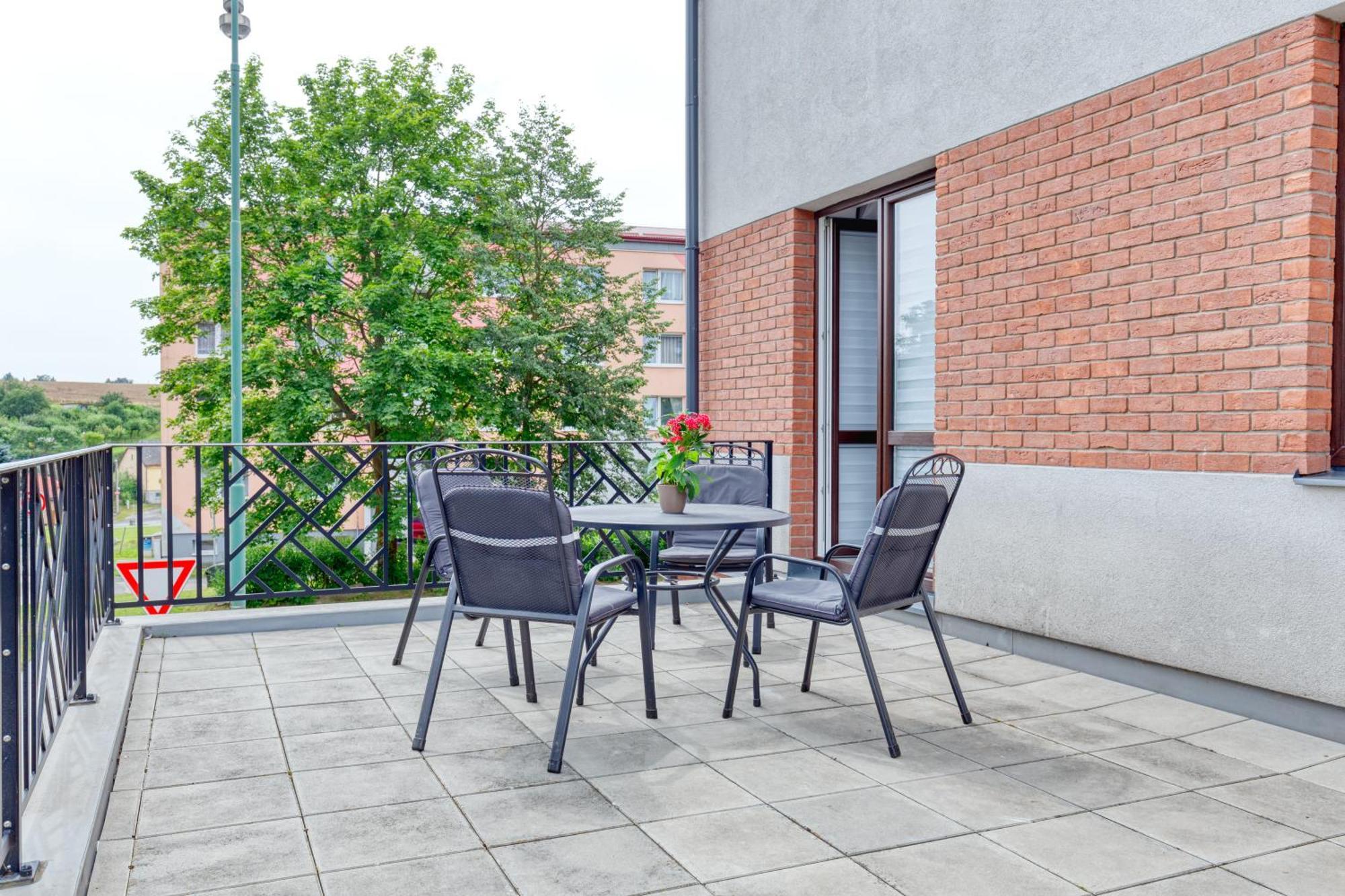 Apartment Rasl Residens, S Terasou